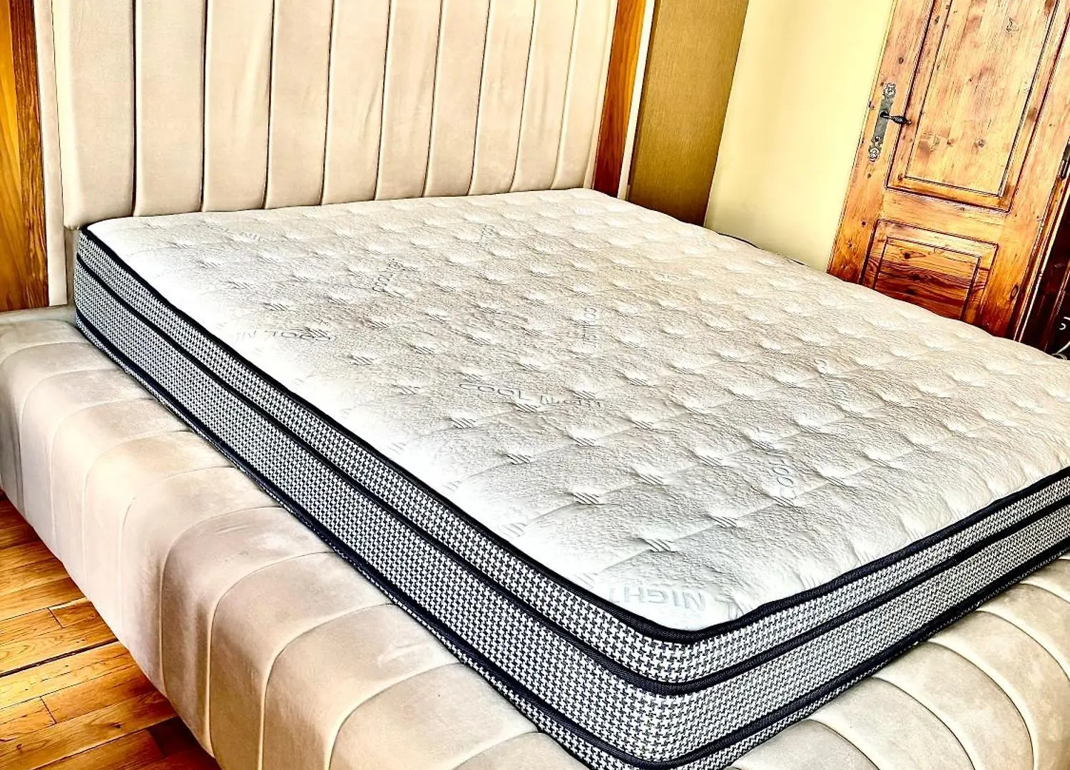City Center Stylish 3 Bedroom Apartment Sofia 0*,