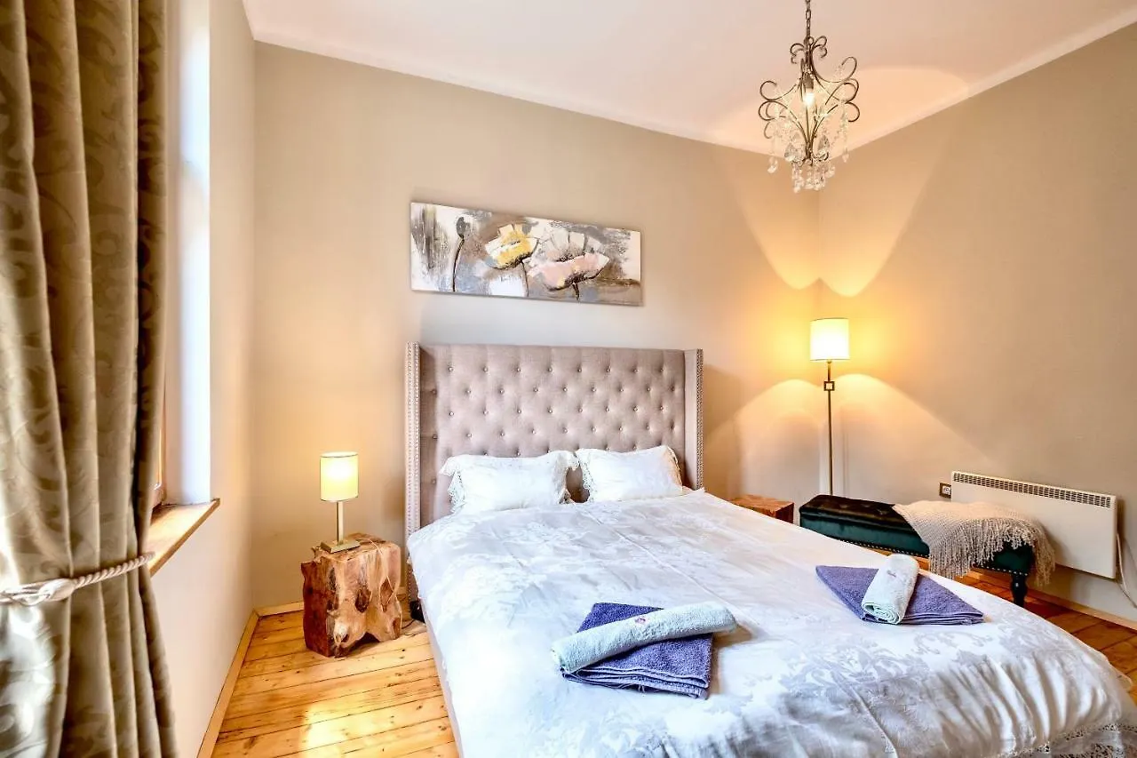 City Center Stylish 3 Bedroom Apartment Sofia